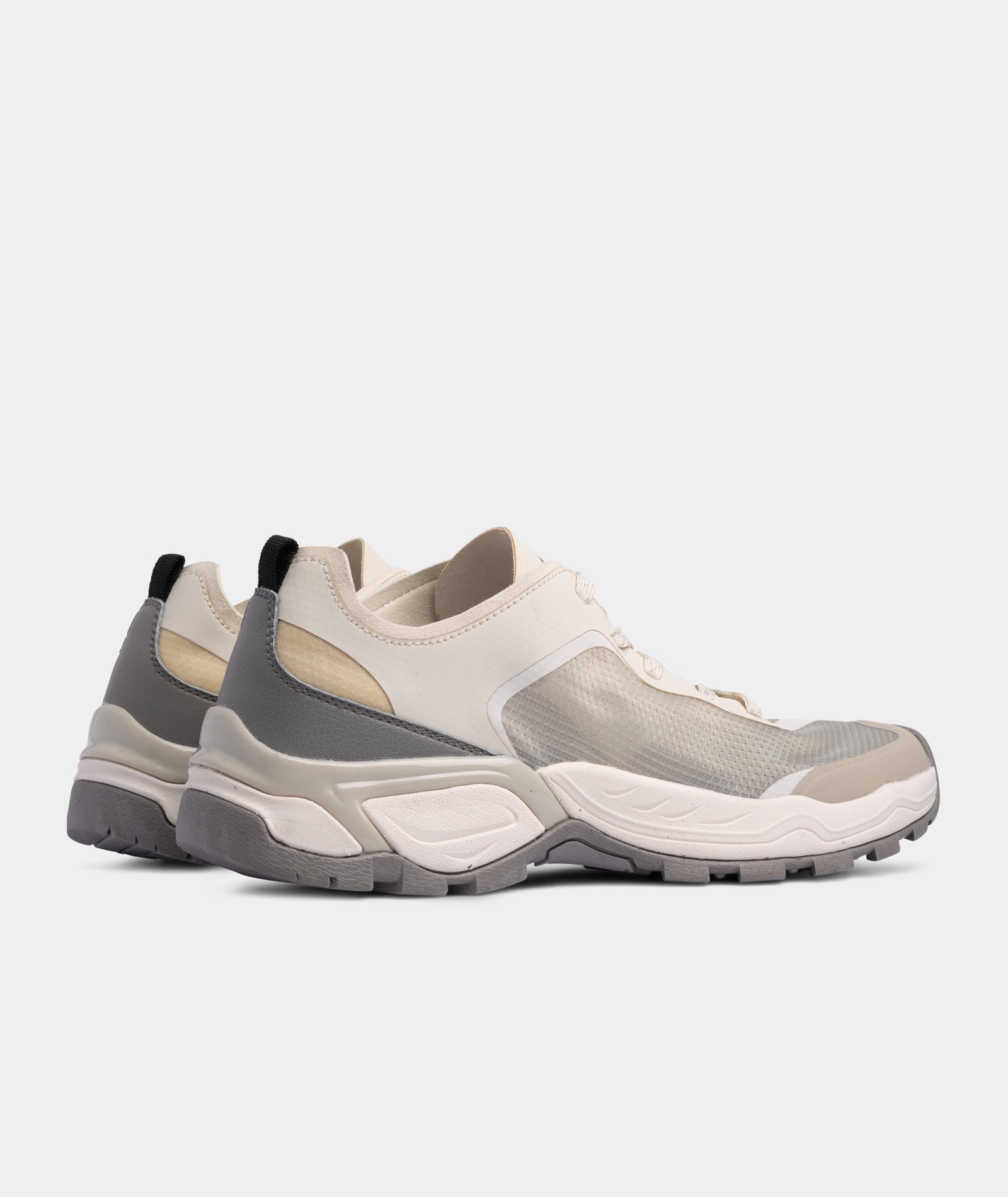 GARMENT PROJECT WMNS LR-10 Lightweight Runner - Off White Sneakers 110 Off White