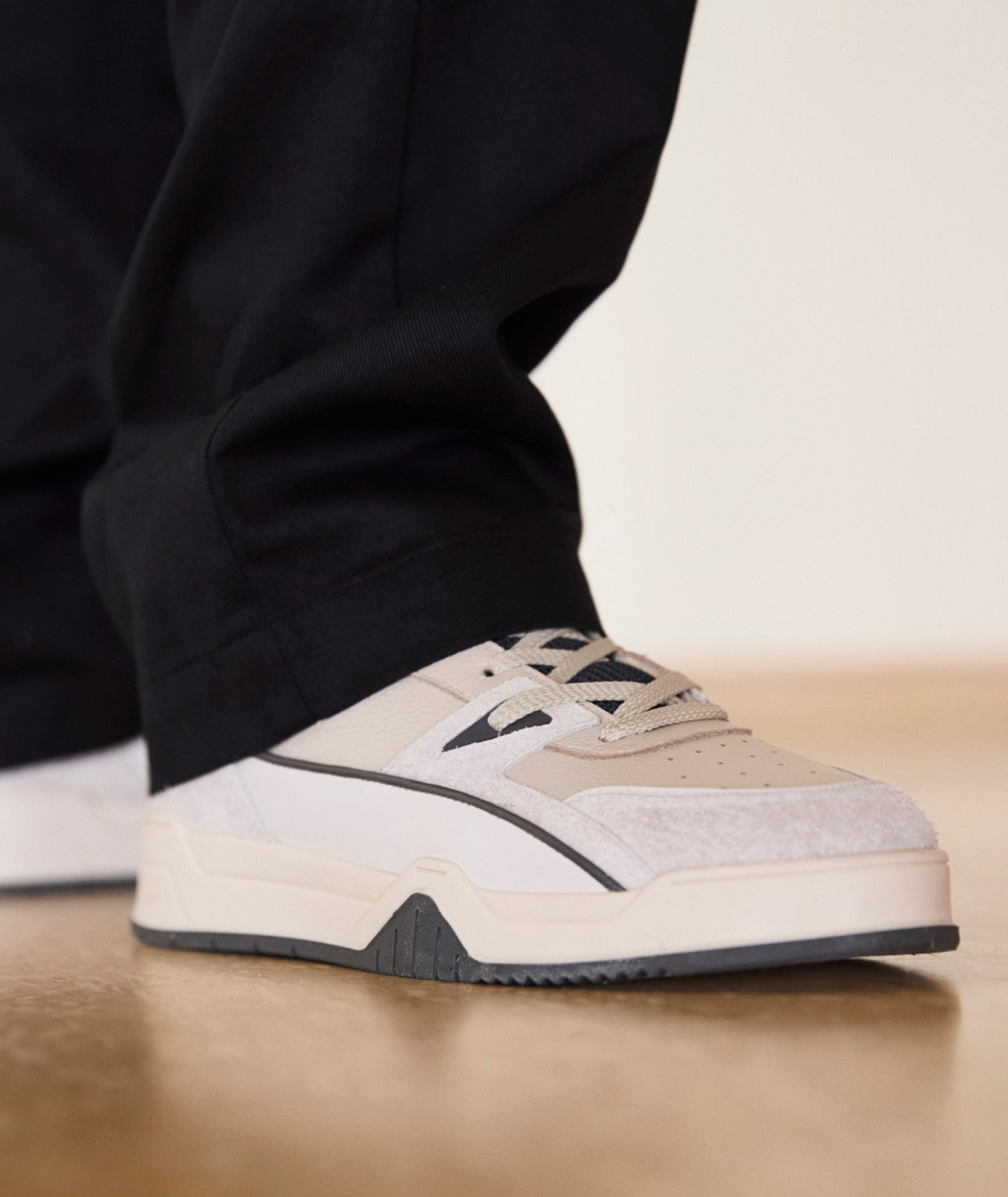 GARMENT PROJECT MAN Lee - Off White / Brain Sneakers 270 Brain