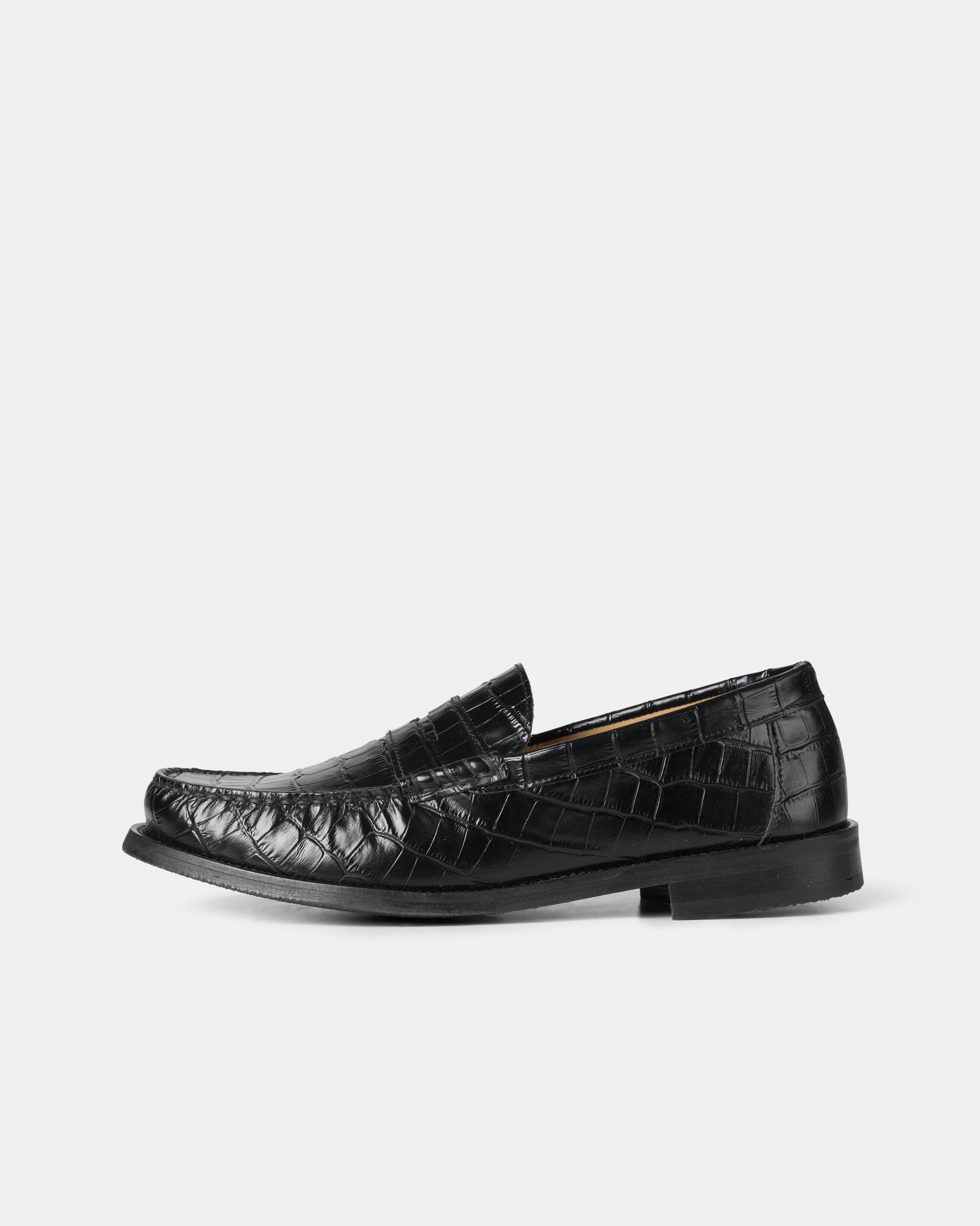GARMENT PROJECT MAN Miles Penny Loafer - Black Croco Leather Loafer 999 Black