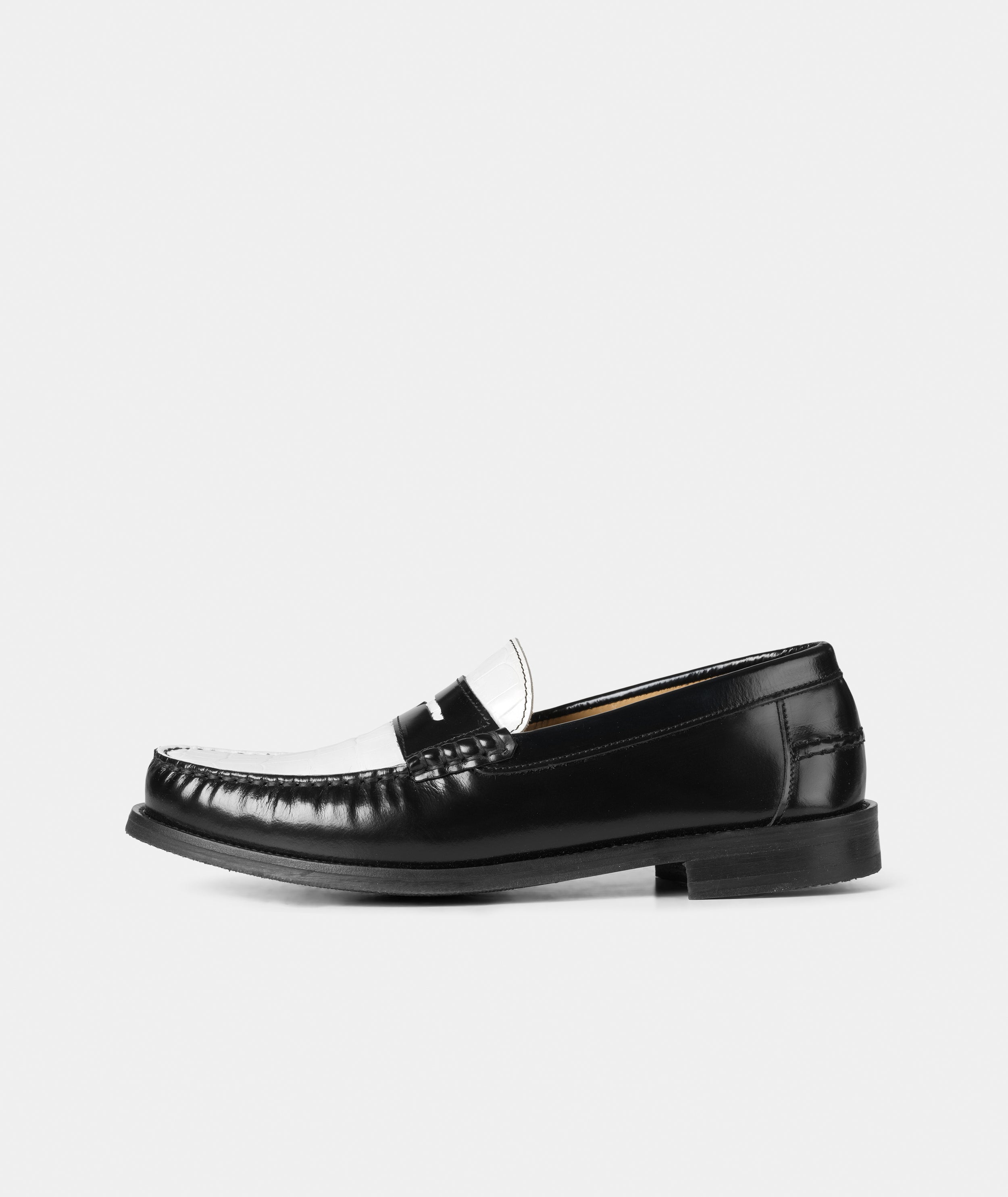 GARMENT PROJECT MAN Miles Penny Loafer - Black/White Croco Leather Mix Loafer 999 Black