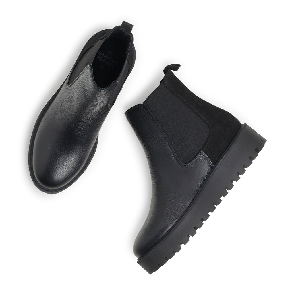 GARMENT PROJECT WMNS Mina Chelsea Boot - Black Leather Boots 999 Black