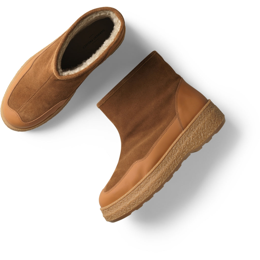 GARMENT PROJECT WMNS Nico - Cognac Suede / Shearling Boots 650 Cognac