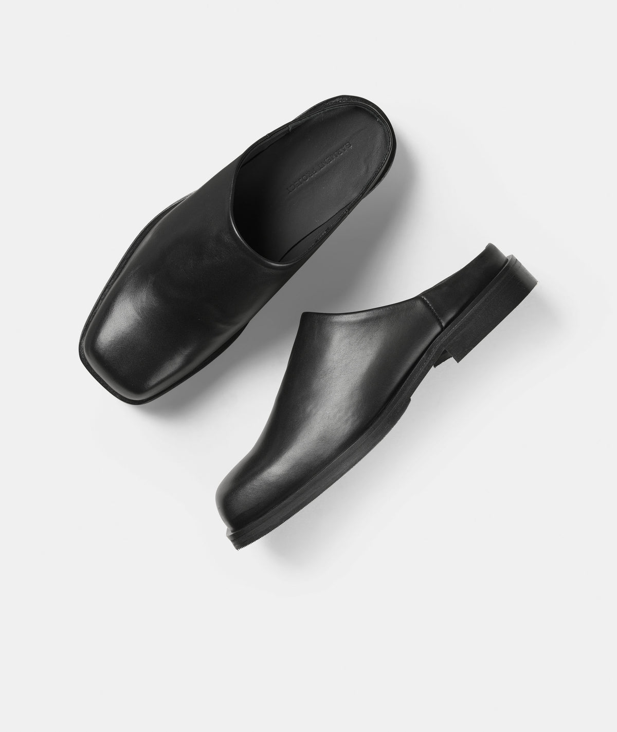 GARMENT PROJECT MAN Oliver - Black Leather Mules 999 Black