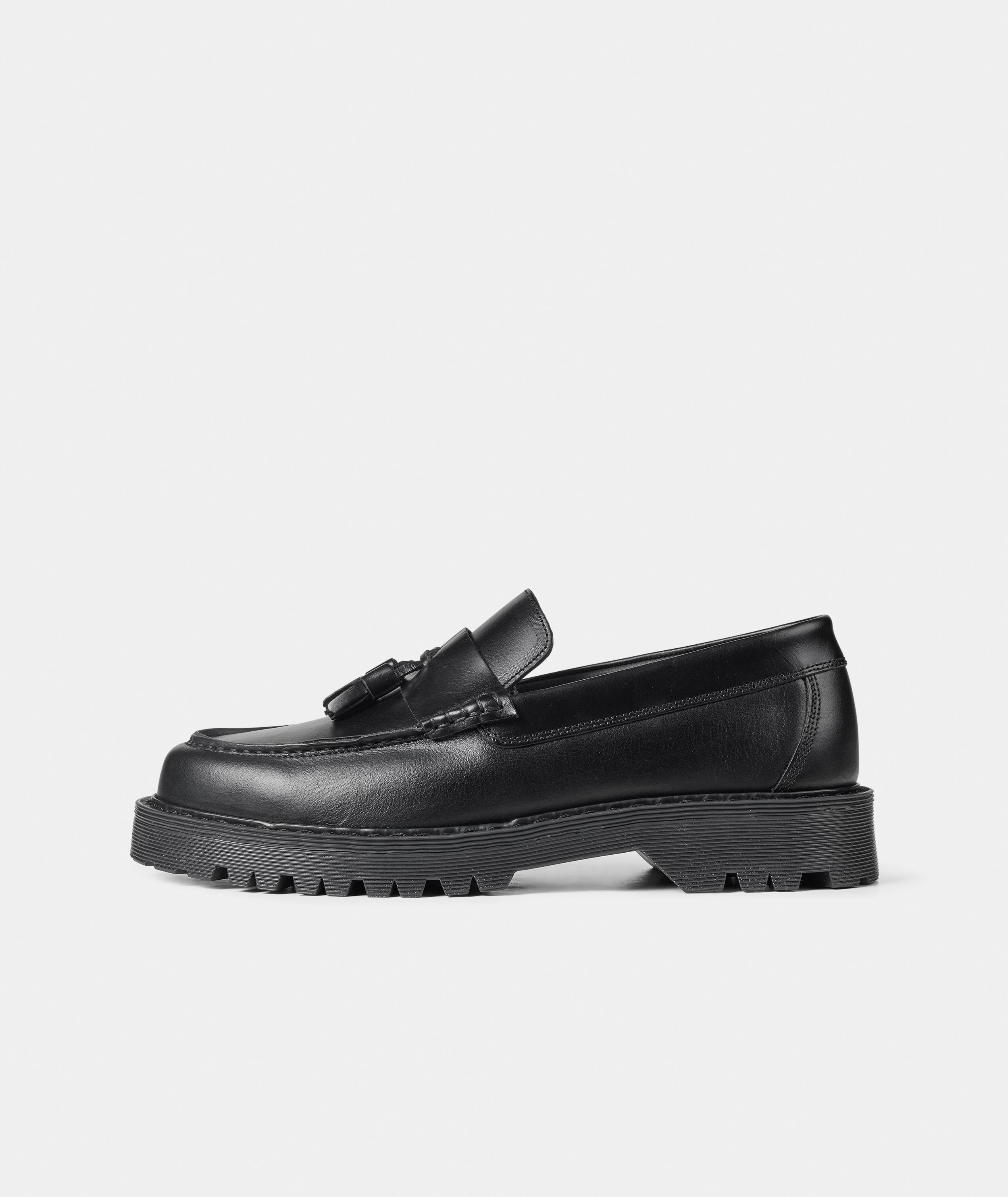 GARMENT PROJECT MAN Pete Loafer - Black Leather Loafer 999 Black