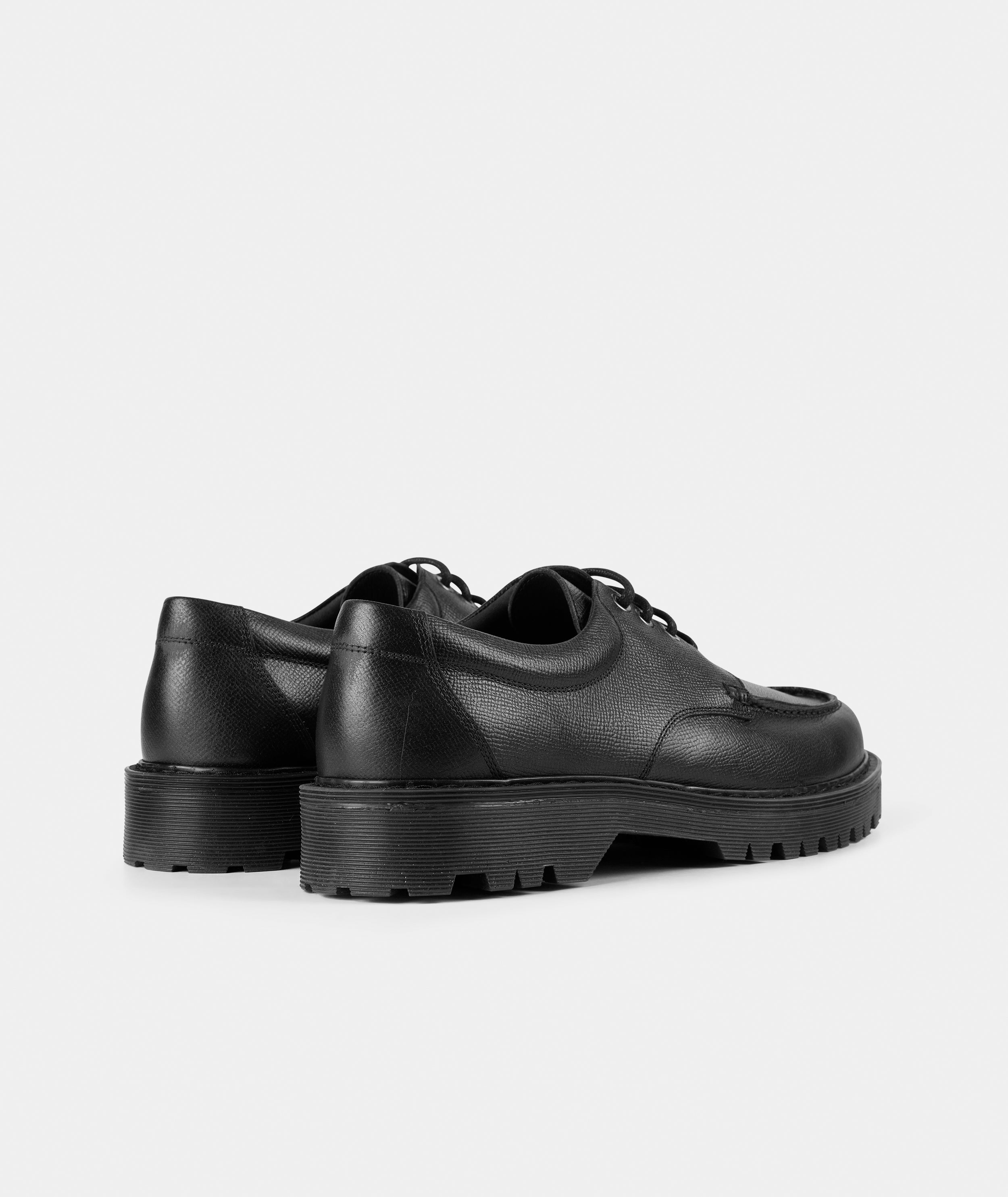GARMENT PROJECT MAN Pete Moc Toe - Black Textured Leather Shoes 999 Black