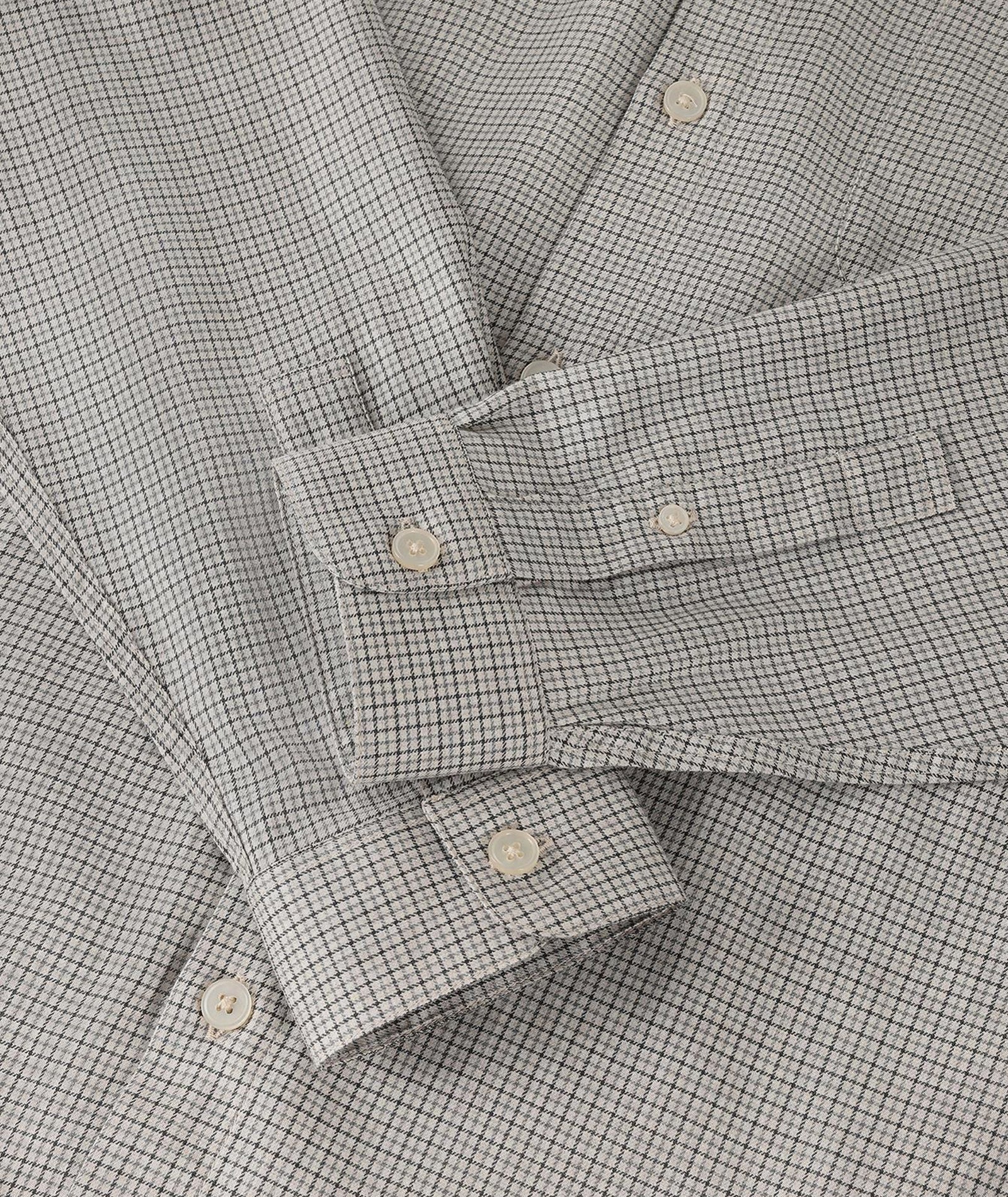 GARMENT PROJECT MAN Relaxed LS Button Down Shirt - Bone/Grey Check Shirt 401 Grey Check