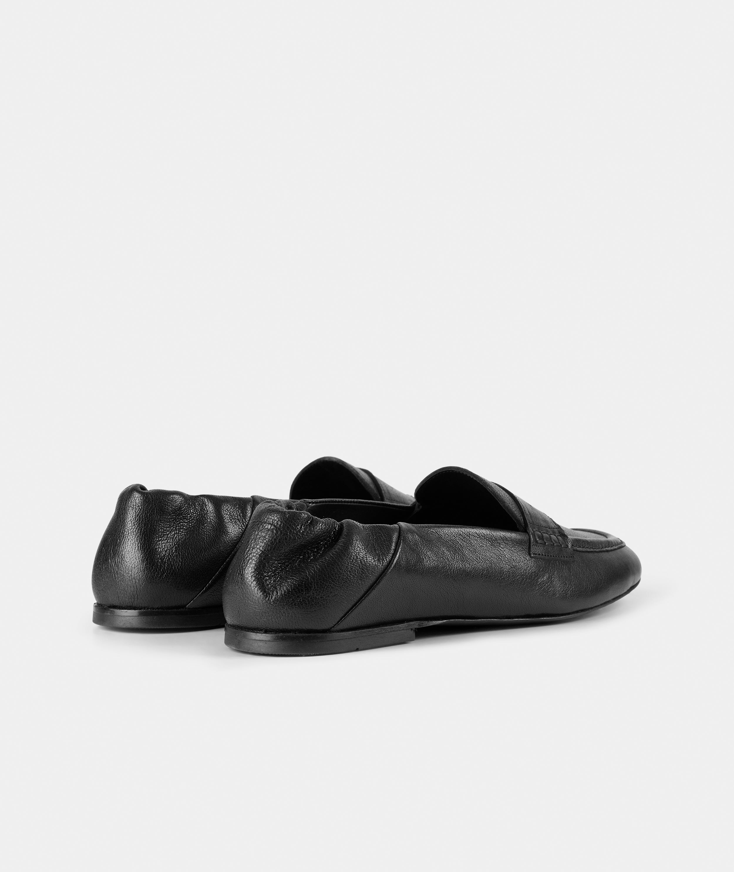 GARMENT PROJECT MAN Robin - Black Leather Loafer 999 Black