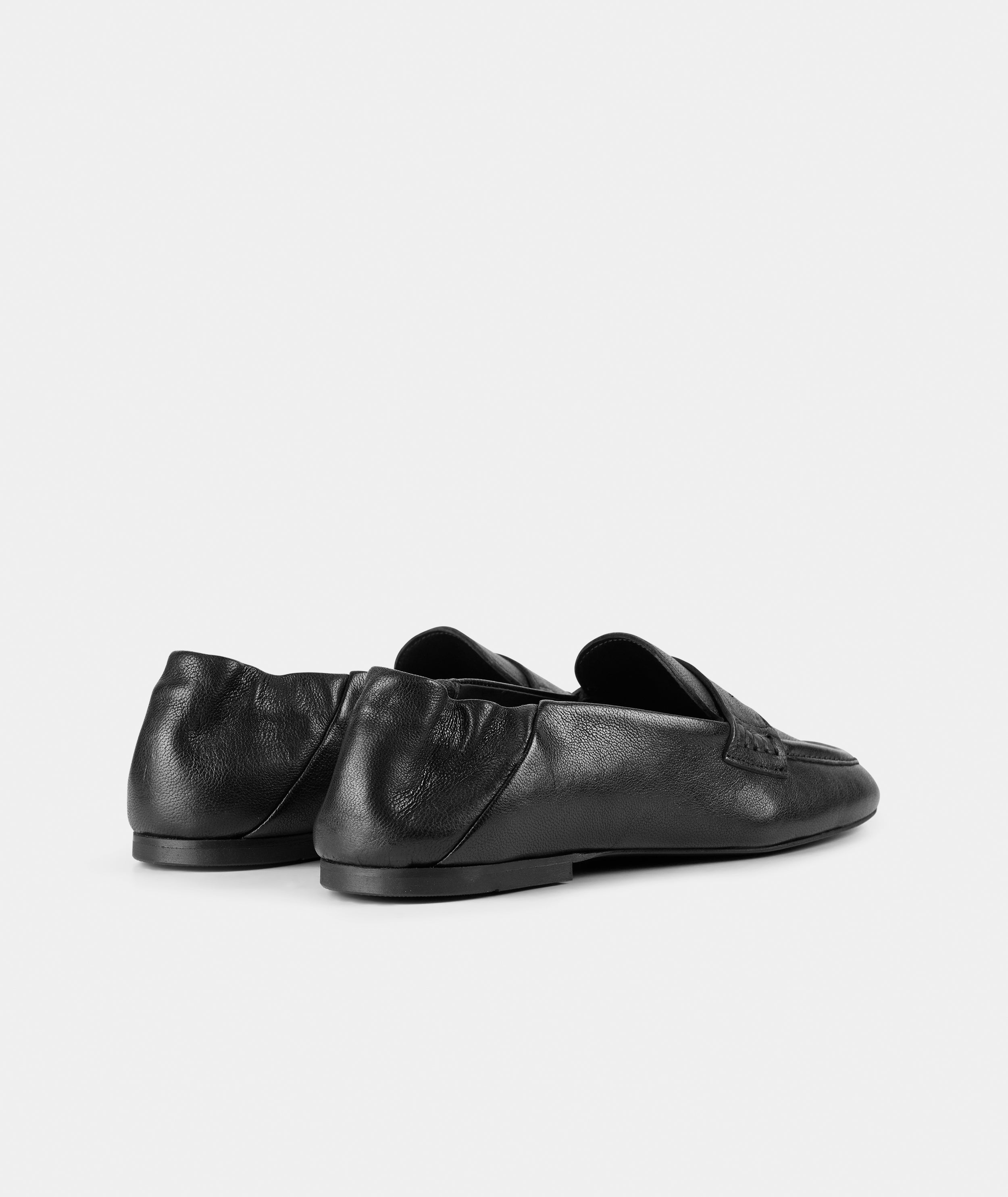 GARMENT PROJECT WMNS Robin - Black Leather Loafer 999 Black