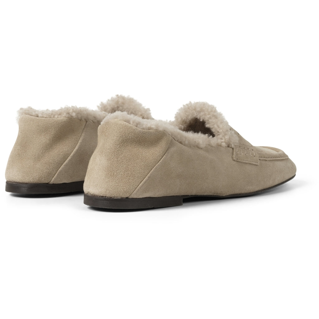 GARMENT PROJECT WMNS Robin - Earth Suede / Shearling Loafer 260 Earth