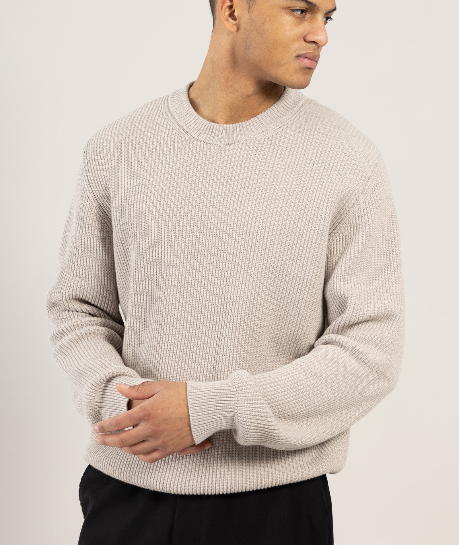 GARMENT PROJECT MAN Round Neck Knit - Light Grey Knit 410 Light Grey