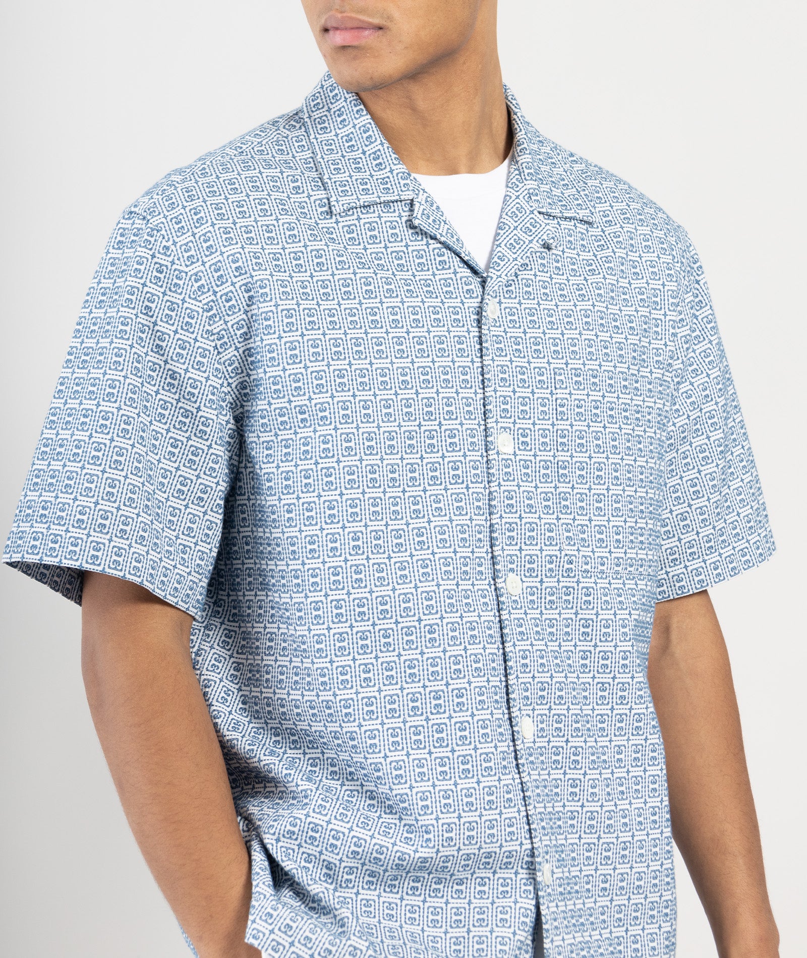 GARMENT PROJECT MAN Short Sleeved Shirt - Blue Shirt 550 Blue