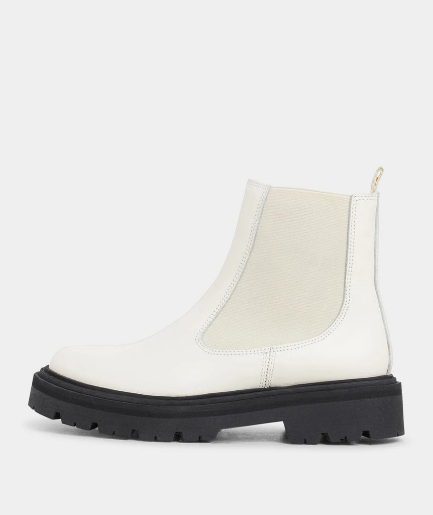 GARMENT PROJECT WMNS Spike Chelsea - Off White Boots 110 Off White