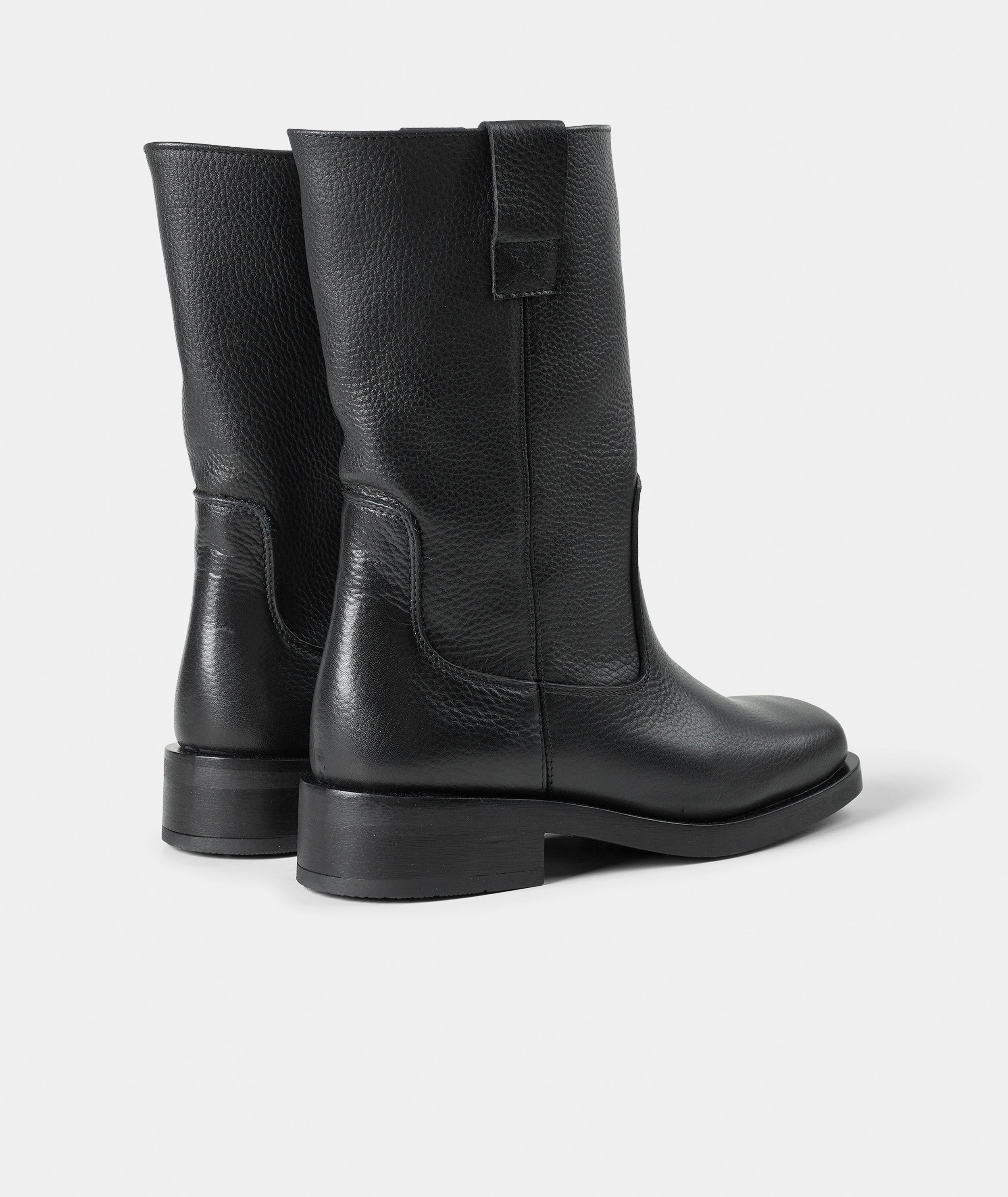 GARMENT PROJECT WMNS Tali Boot - Black Tumbled Leather Boots 999 Black