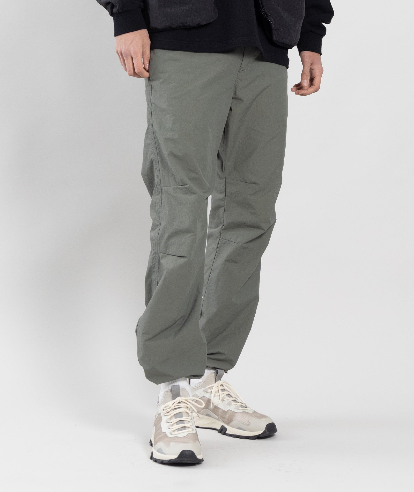 GARMENT PROJECT MAN Tech Pant - Dusty Green Pant 255 Dusty Green