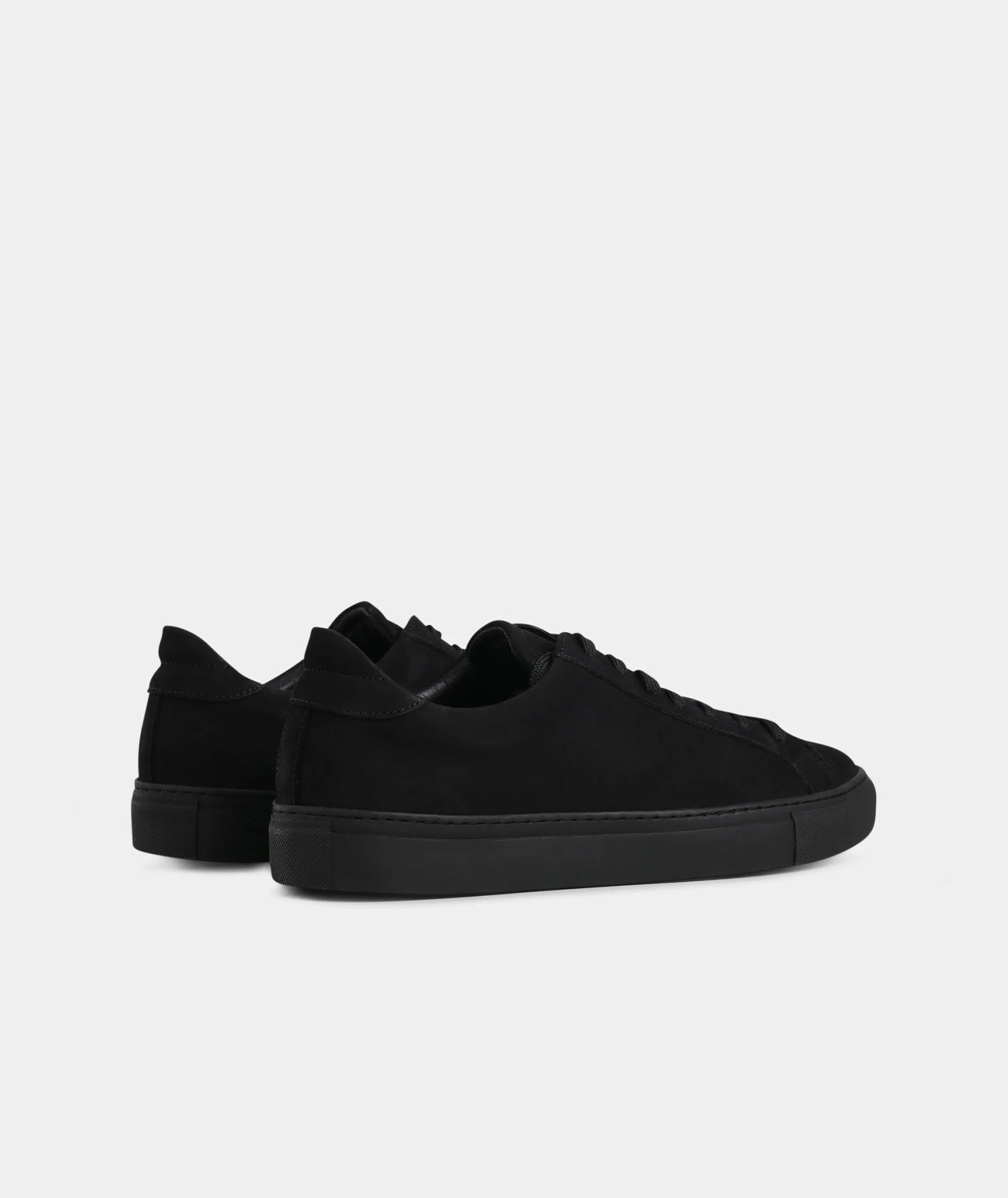 GARMENT PROJECT MAN Type - Black/Black Nubuck Sneakers 999 Black