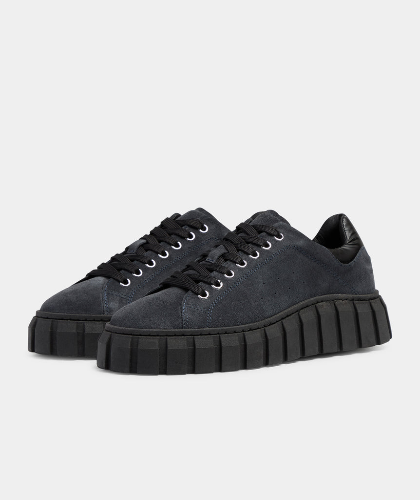 GARMENT PROJECT WMNS Balo Sneaker - Black/Black Suede Sneakers 999 Black