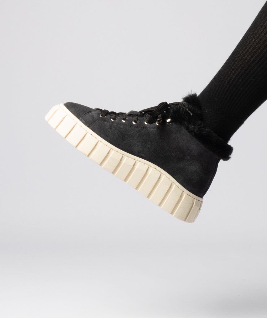 GARMENT PROJECT WMNS Balo Sneaker Boot - Black Suede Sneakers 999 Black