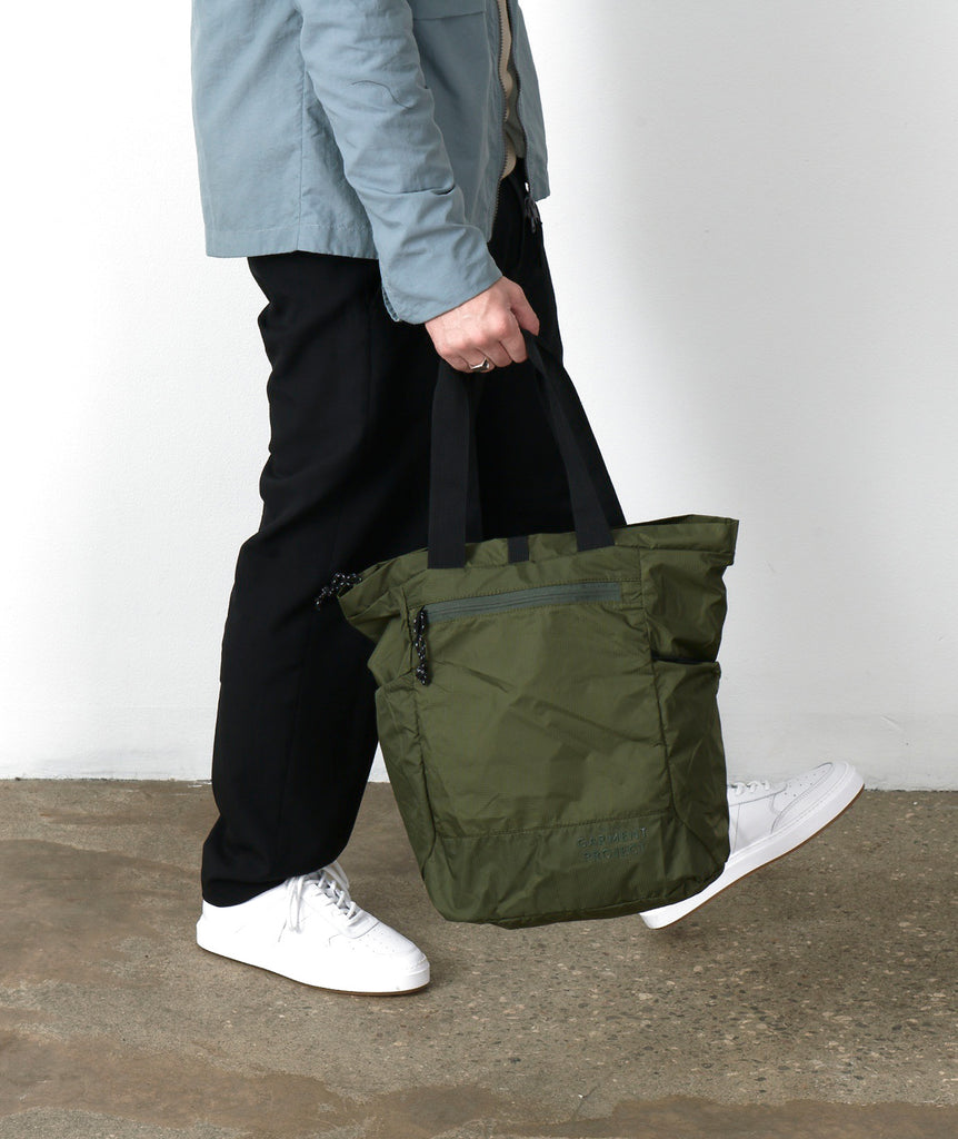 GARMENT PROJECT MAN GP Light Travel Bag - Army Bags 240 Army