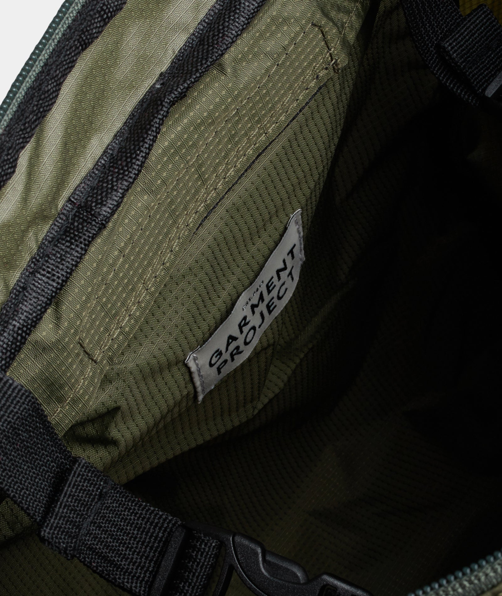 GARMENT PROJECT MAN GP Light Travel Bag - Army Bags 240 Army