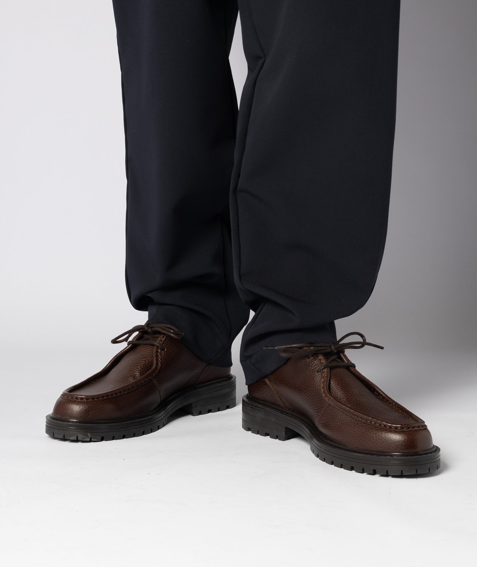 GARMENT PROJECT MAN Jaz Low Top - Brown Tumbled Leather Sneakers 800 Brown