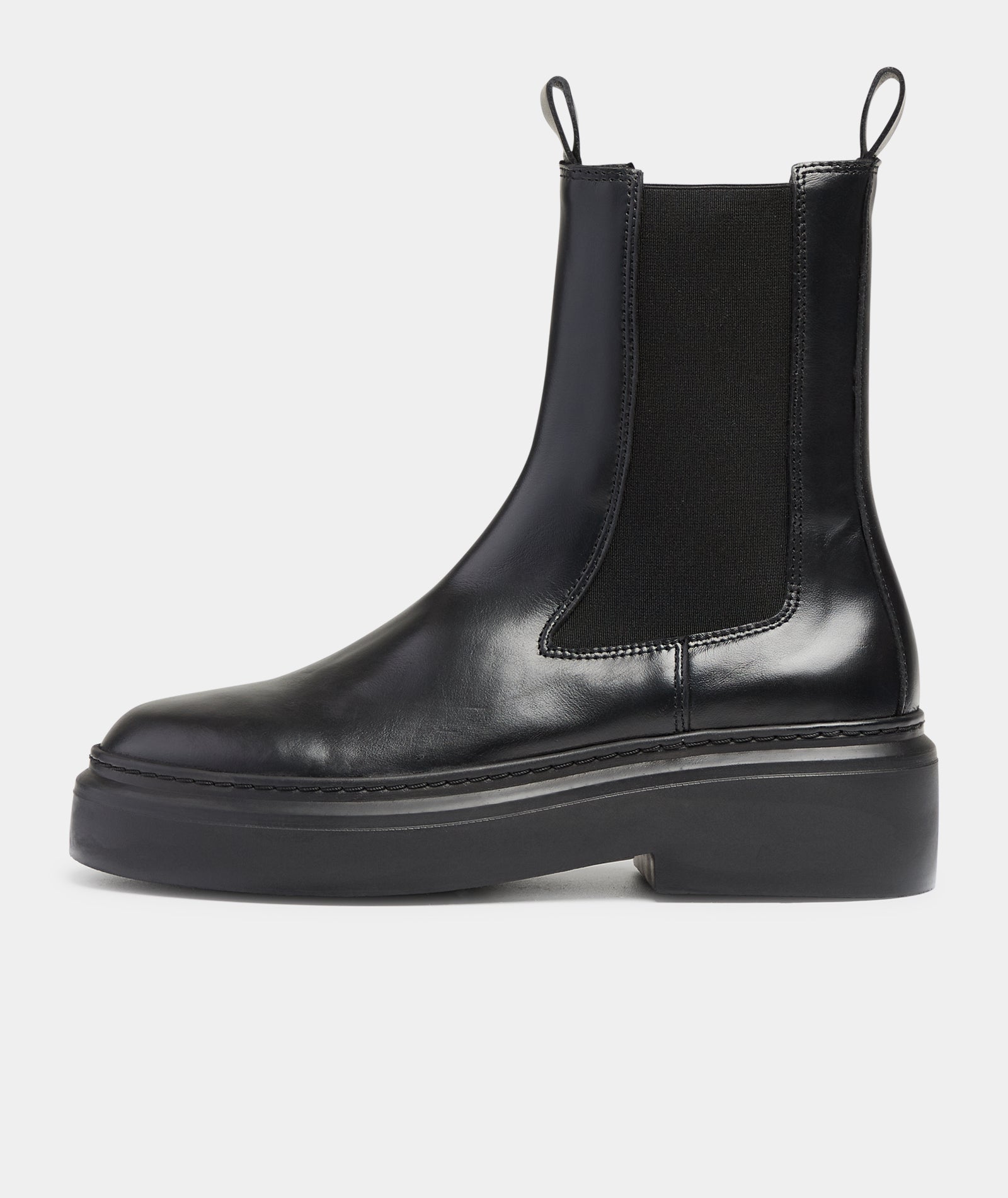 GARMENT PROJECT WMNS June Chelsea - Black Leather / Black Sole Boots 999 Black