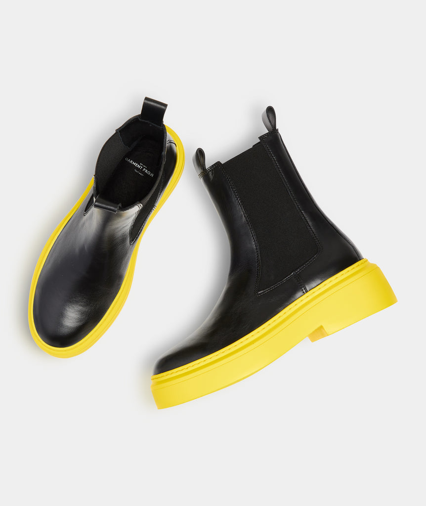 GARMENT PROJECT WMNS June Chelsea - Black Leather / Yellow Sole Boots 999 Black