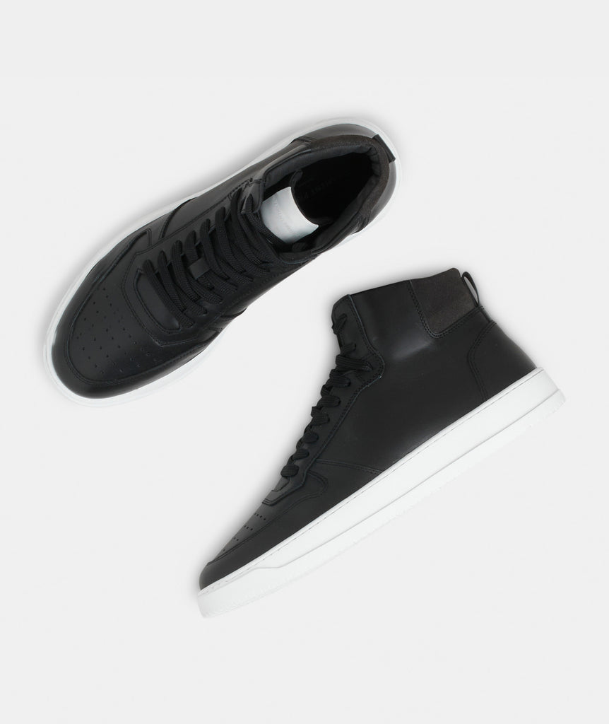 GARMENT PROJECT MAN Legacy Mid - Black Leather Sneakers 999 Black