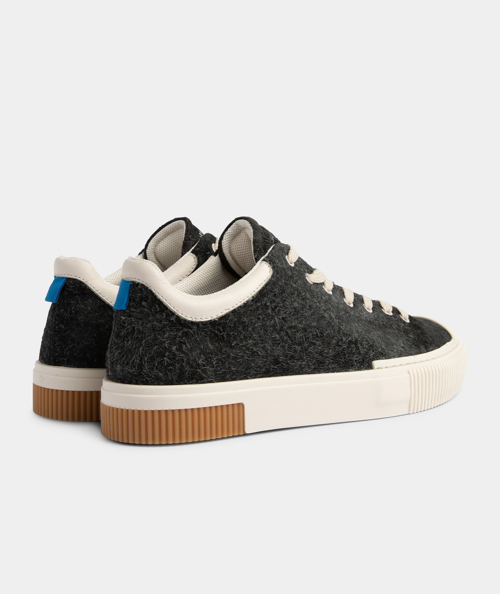 GARMENT PROJECT MAN Sky Low - Black Long Suede Sneakers 999 Black