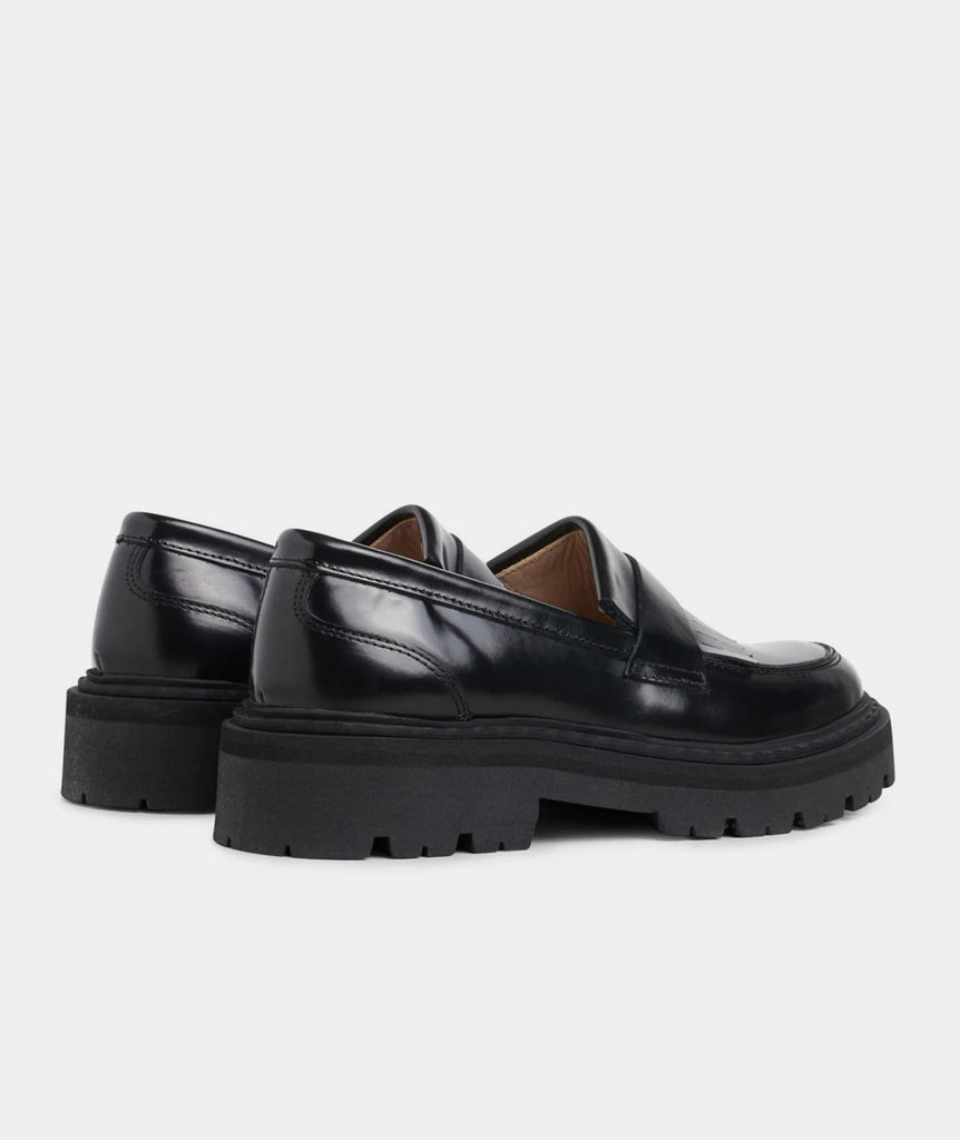 GARMENT PROJECT WMNS Spike Loafer - Black Polido Leather Loafer 999 Black